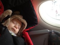 sasha flight biarritz  dans l'avion pour Biarritz